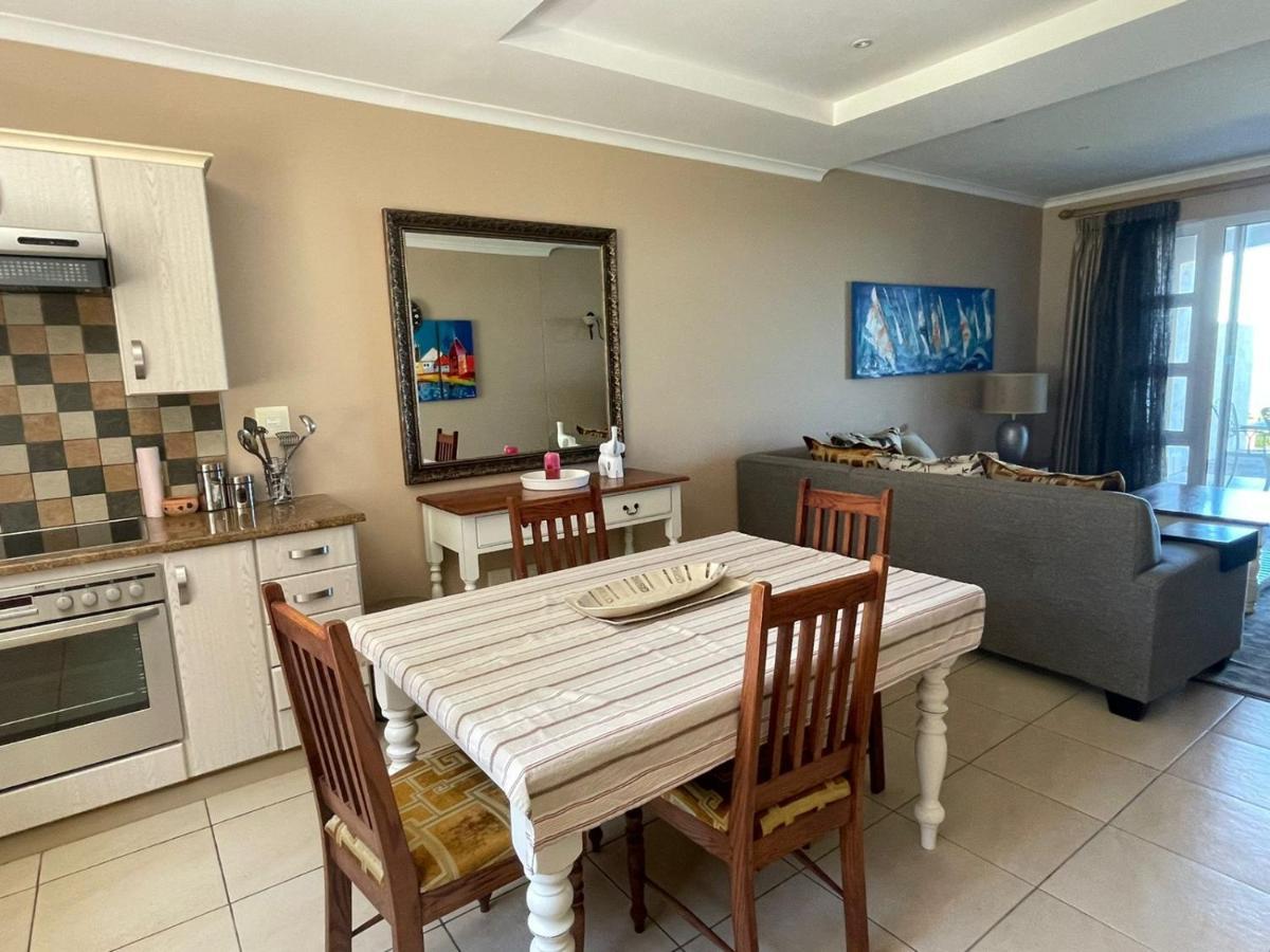 Villa For Family And Golf Мозел Бей Екстериор снимка