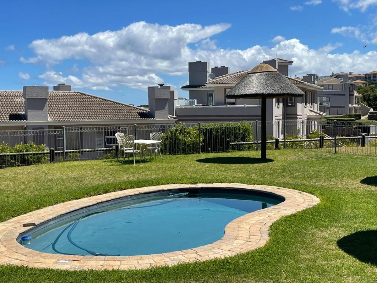 Villa For Family And Golf Мозел Бей Екстериор снимка