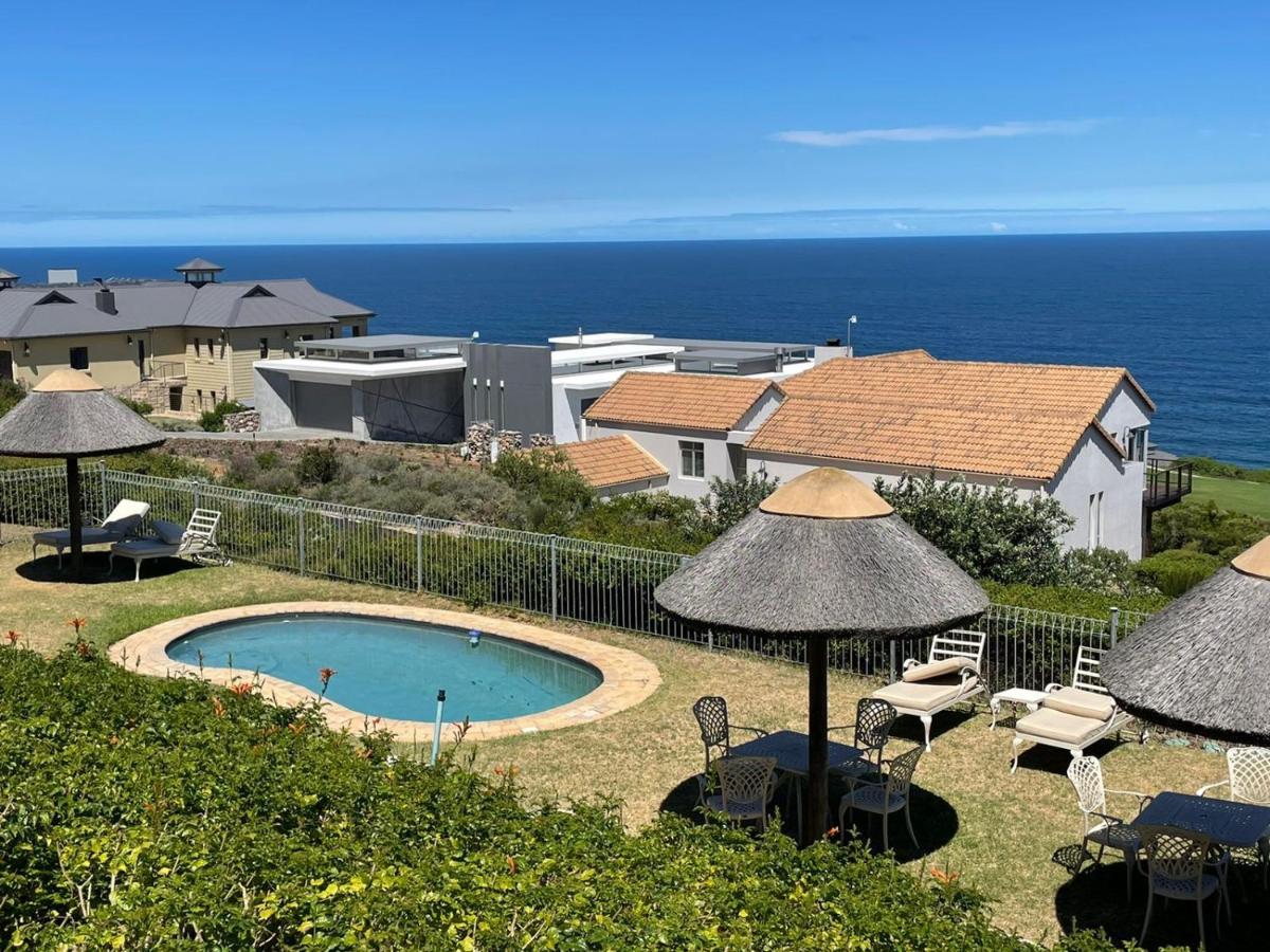 Villa For Family And Golf Мозел Бей Екстериор снимка