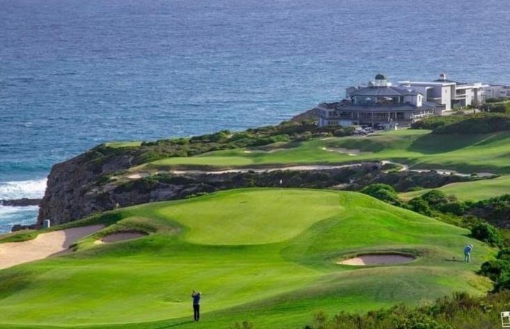 Villa For Family And Golf Мозел Бей Екстериор снимка